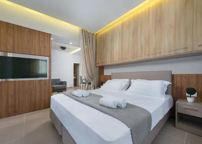 Lardos Luxury Apartments